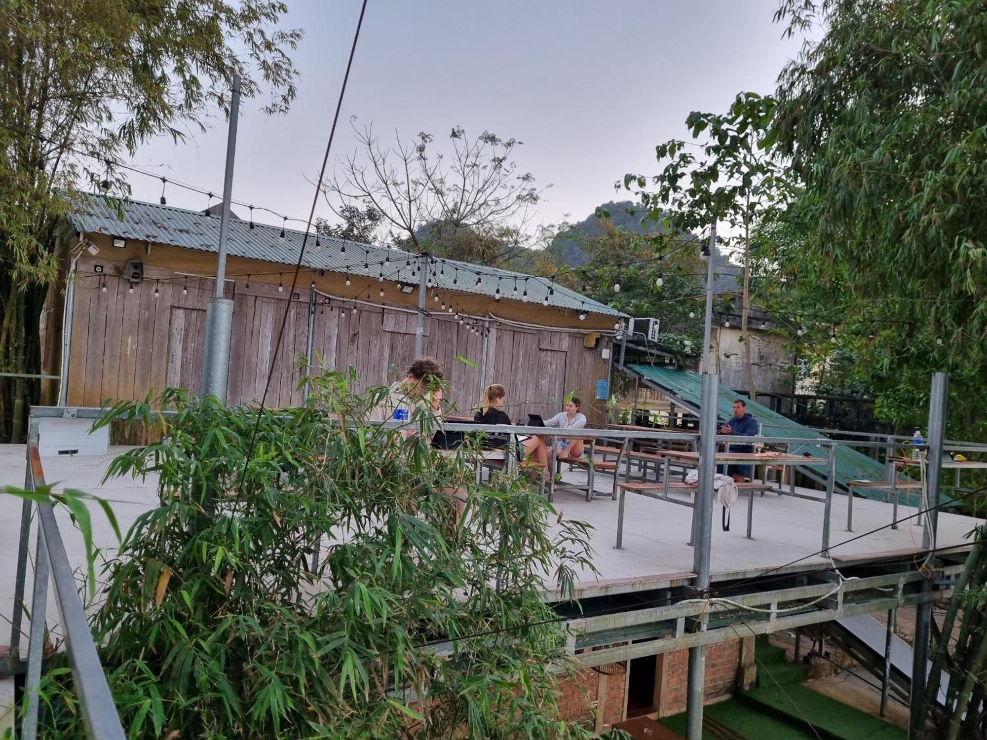 Hahaland Hotel Phong Nha Exterior foto
